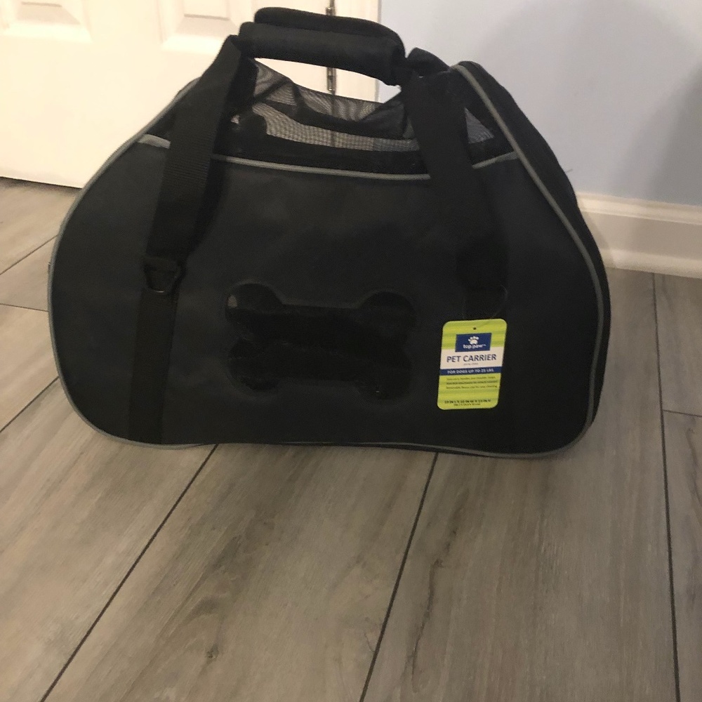 Brand new pet carrier